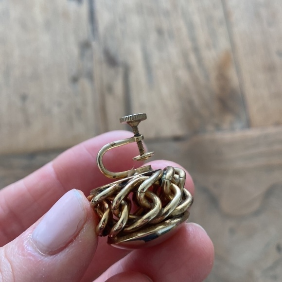 Vintage Sperry Screw-On Earrings - Picture 7 of 7